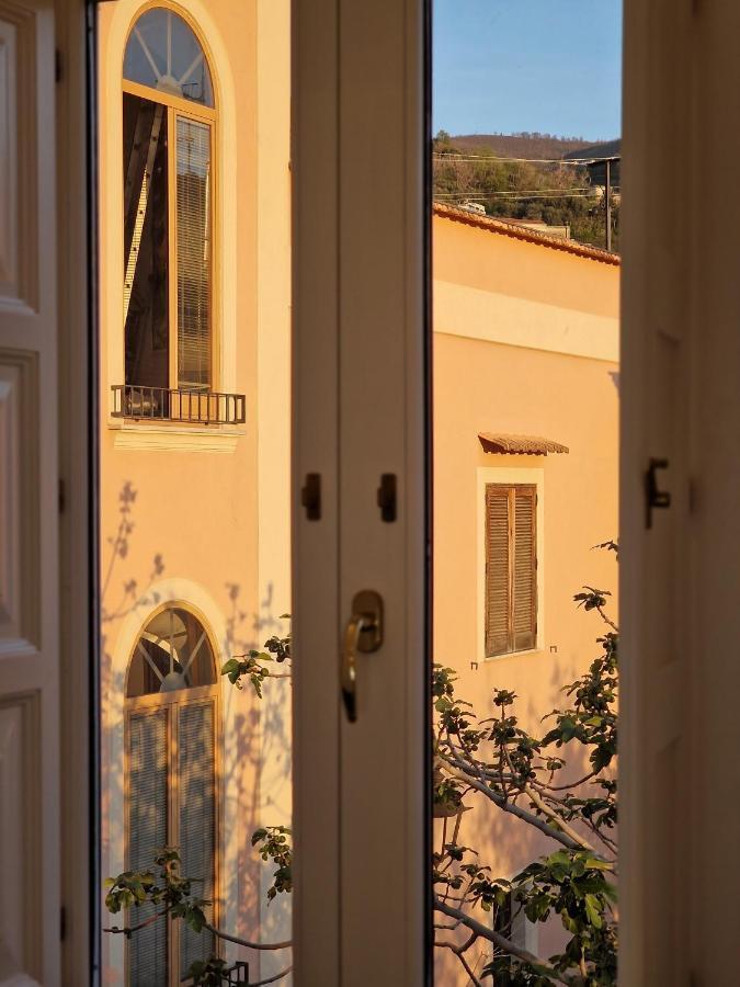 Savarese Luxury Palace Apartment วีโกเอเกวนเซ ภายนอก รูปภาพ
