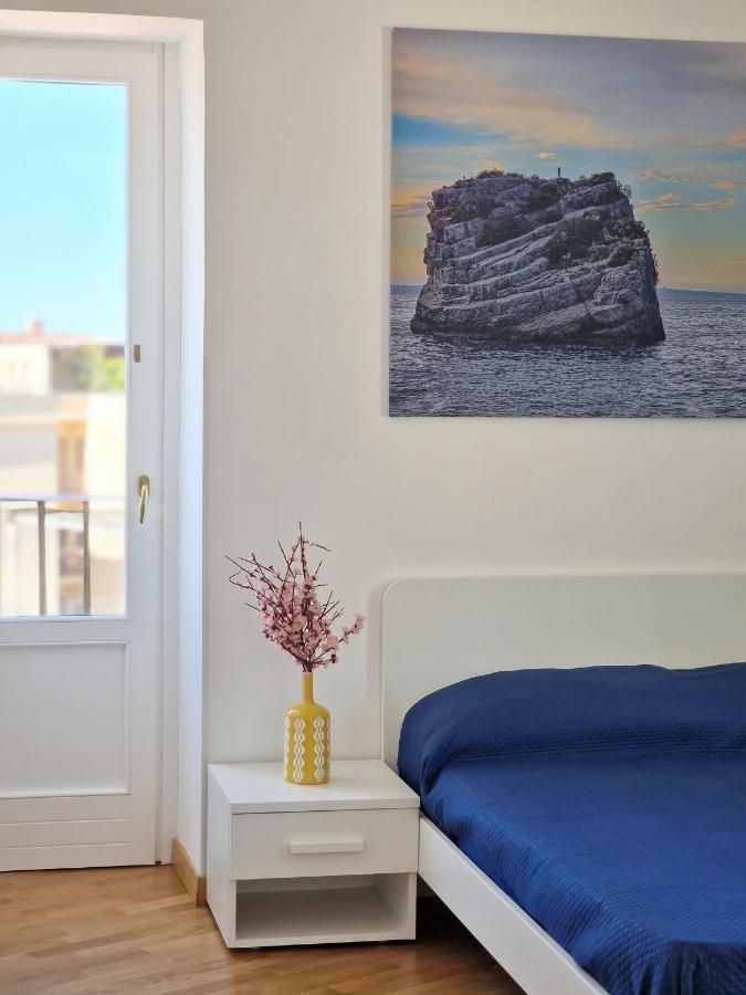 Savarese Luxury Palace Apartment วีโกเอเกวนเซ ภายนอก รูปภาพ