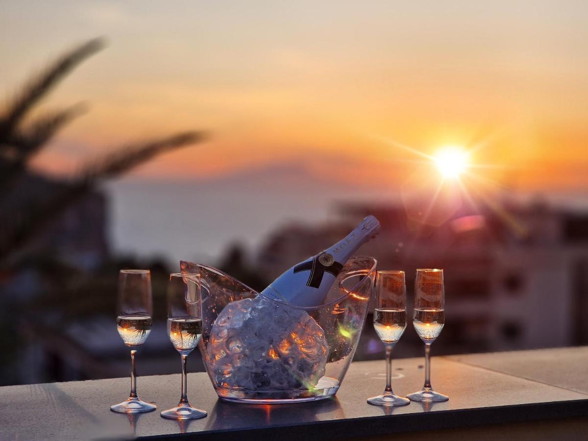 Savarese Luxury Palace Apartment วีโกเอเกวนเซ ภายนอก รูปภาพ